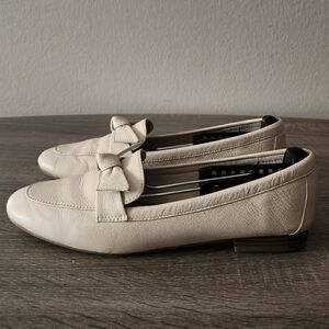 ALFANI LOAFER WOMEN'S IVORY COLOR LEATHER UPPER SIZE 7M.